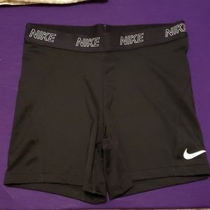 NIKE DRI-FIT ATHLETIC SHORTS IN SIZE LARGE
